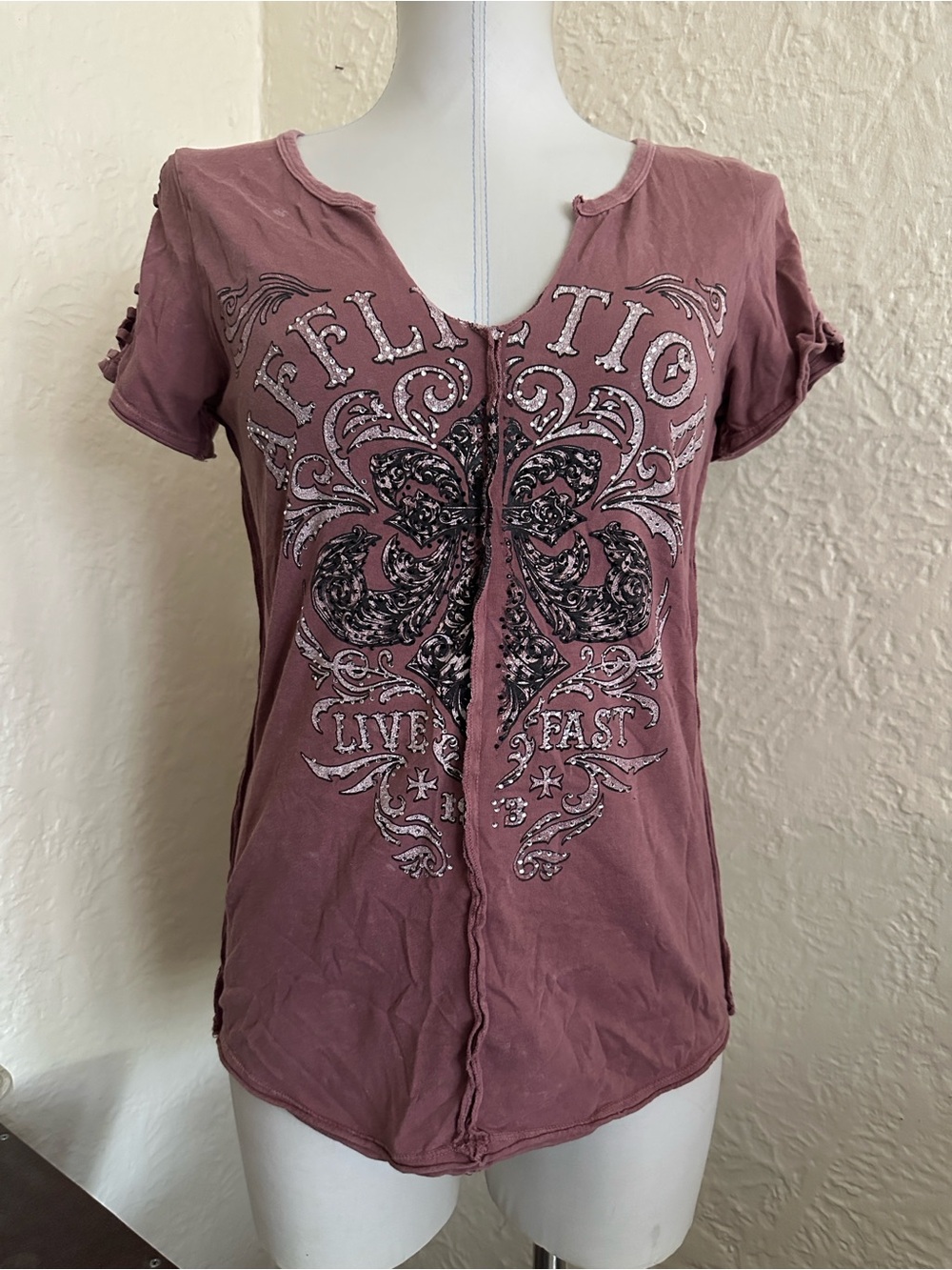 Affliction Live Fast Crystal Bling Short Sleeve Ladder Detail Mauve T-Shirt L